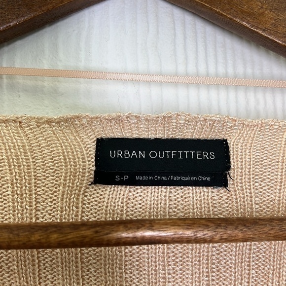 Urban Outfitters - Cream Ribbed Distressed Crop Long Sleeve Sweater Size Small - Picture 9 of 12